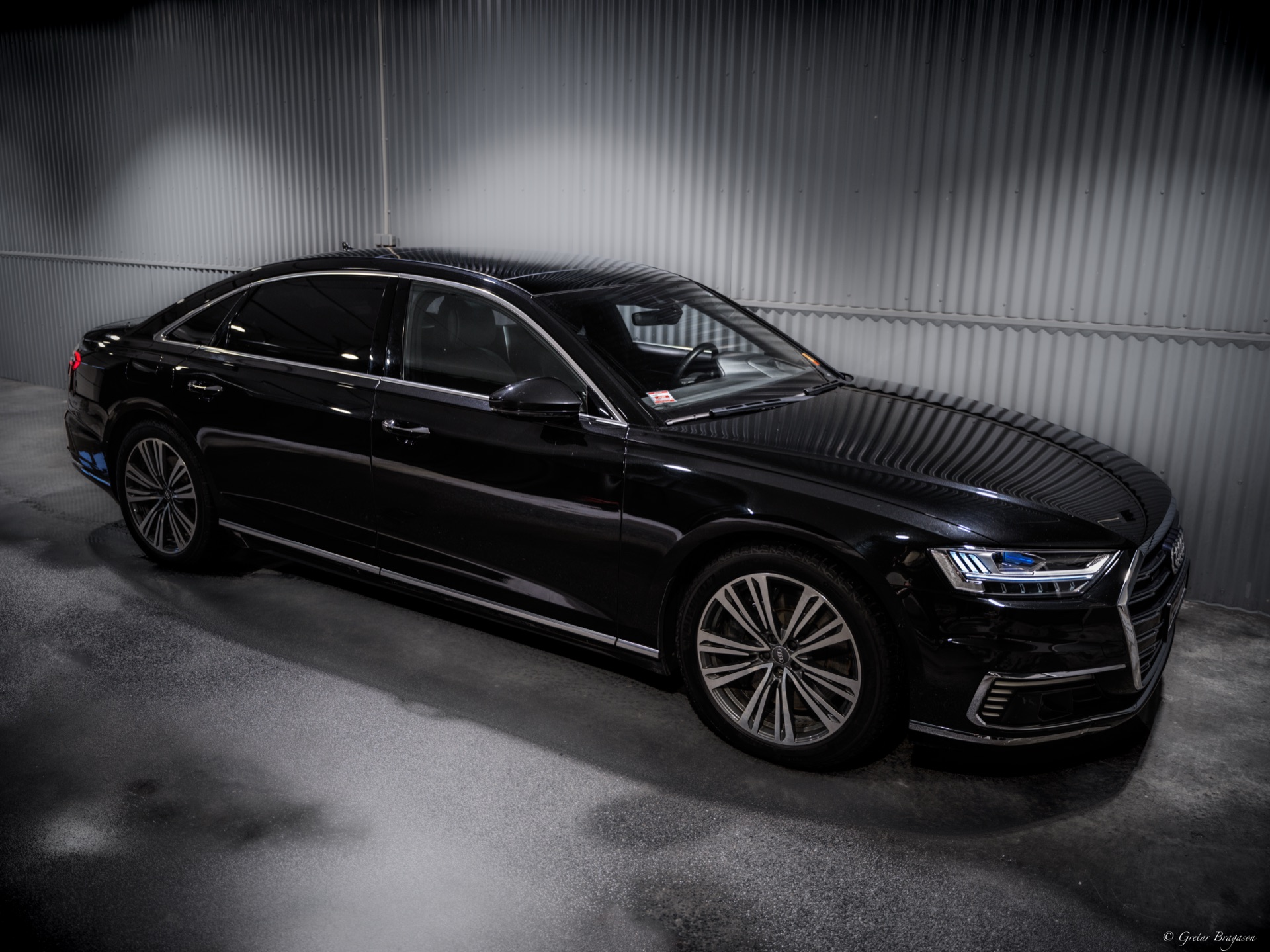 One Luxury luxury vehicle touring Iceland