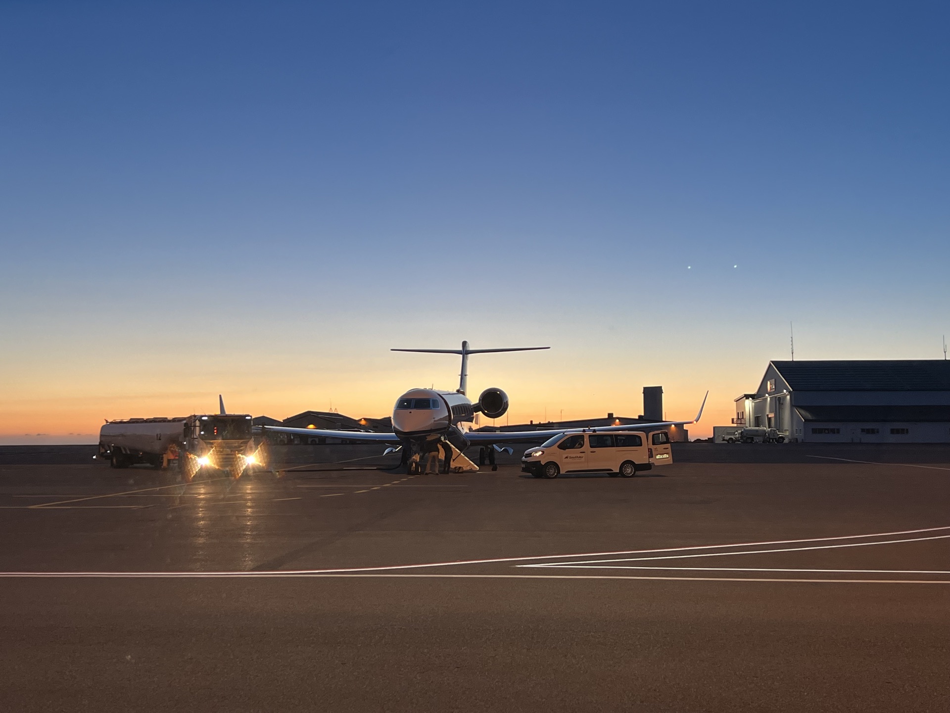 VIP meet and greet chauffeur service at Keflavík Airport